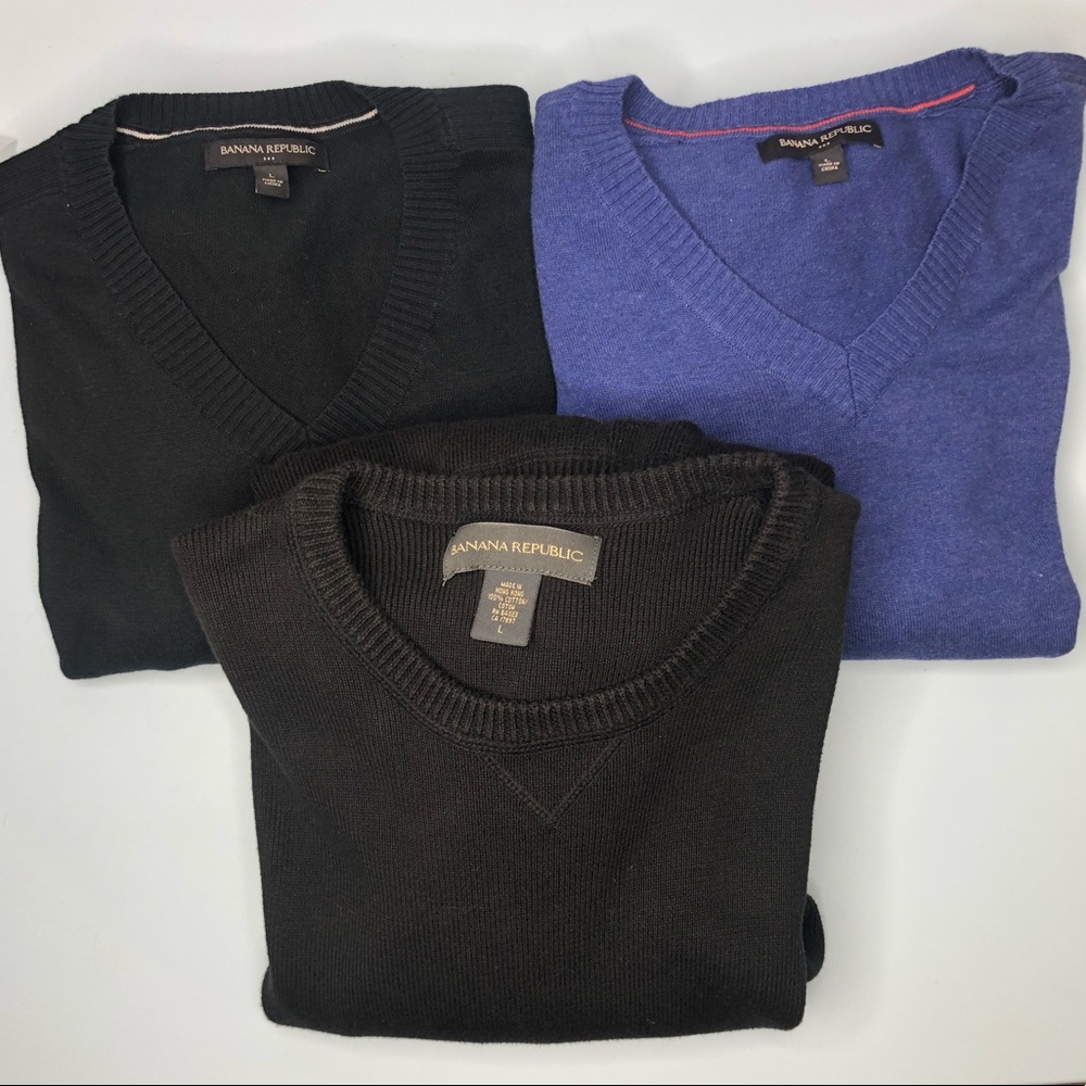 3 Men’s Large Banana Republic Sweaters